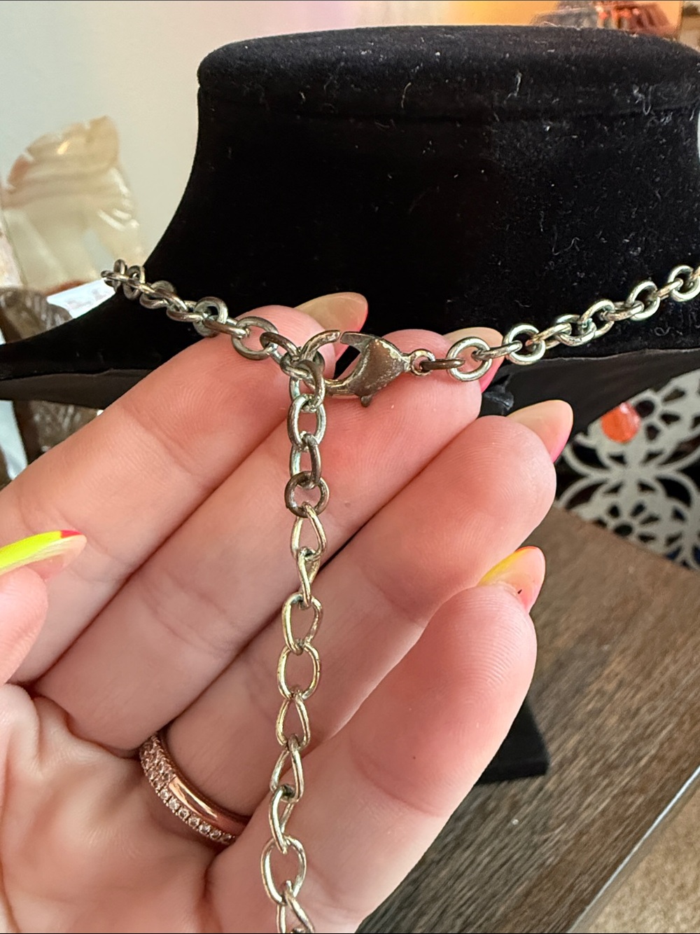 Vintage Floral Statement Necklace - Picture 3 of 3